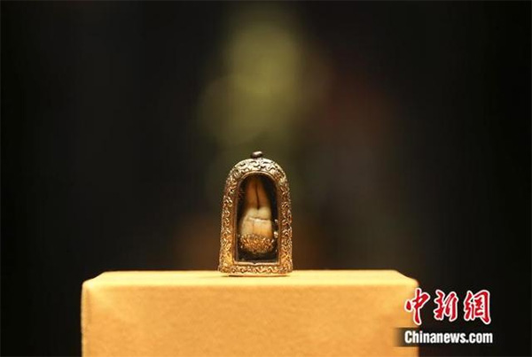 班禪牙龕，故宮博物院藏